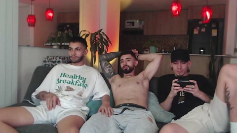 fratguysonline  29-04-2023